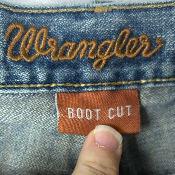Wrangler Boot Cut Denim Jeans Men 36 x 32 Blue Light Wash 100% Cotton Cowboy - Picture 8 of 9